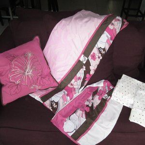 Roxy Pink/White Duvet Cover & Sheet Set Twin